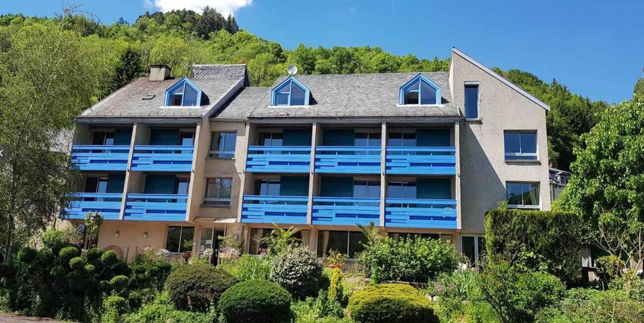 Le Castel Du Cantal Groupe Village Fani Thiézac Εξωτερικό φωτογραφία