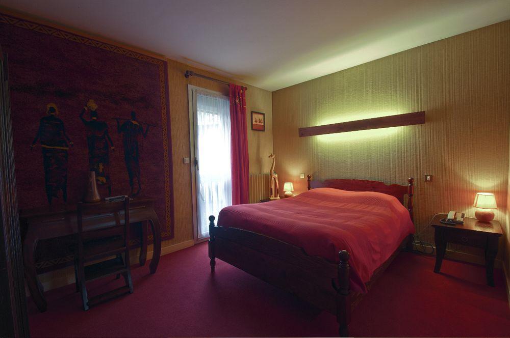 Le Castel Du Cantal Groupe Village Fani Thiézac Εξωτερικό φωτογραφία